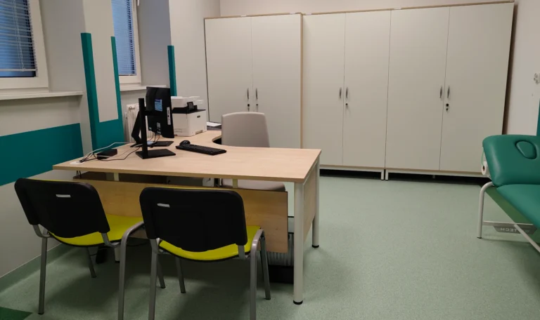 realizacja Mori Place wyposażenie Poradni Gruźlicy i Chorób Płuc w Poniatowej Sanatorium Poniatowa foto 1
