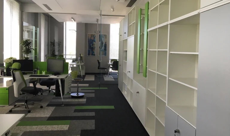realizacja Mori Place nowoczesne wnętrza biurowe ergonomia w pracy wyposażenie biura Polonez Plus foto 2