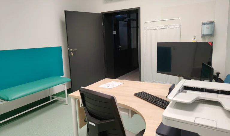 realizacja Mori Place wyposażenie Poradni Gruźlicy i Chorób Płuc w Poniatowej Sanatorium Poniatowa foto 2