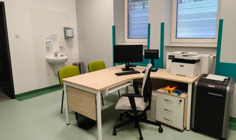 realizacja Mori Place wyposażenie Poradni Gruźlicy i Chorób Płuc w Poniatowej Sanatorium Poniatowa foto 4