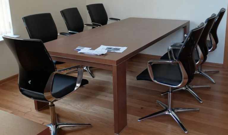 realizacja Mori Place nowoczesne wnętrza biurowe Sąd Okręgowy w Radomiu dostawa montaż mebli ruchomych i zabudów meblowych wyposażenie pomieszczeń meble do sądu foto 5