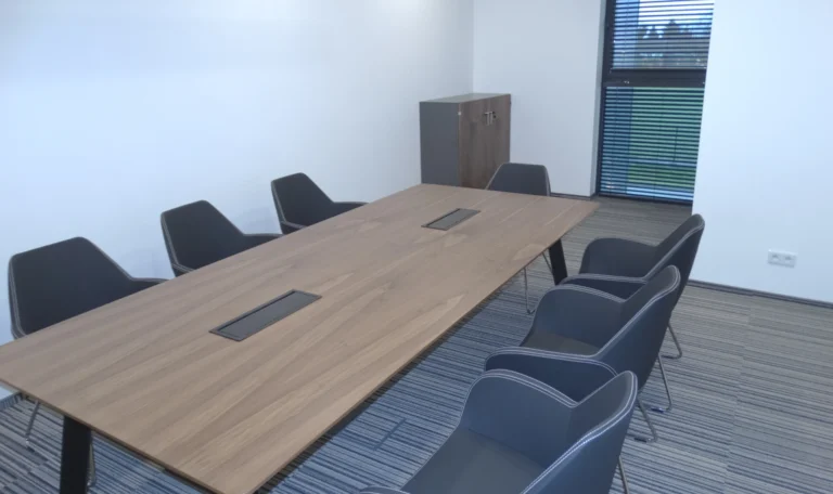 realizacja Mori Place nowoczesne wnętrza biurowe ergonomia w pracy wyposażenie biura Lubfarm SA projekt wnętrz gabinety dyrektorskie przestrzenie biurowe strefy wspólne zaplecze socjalne foto 6
