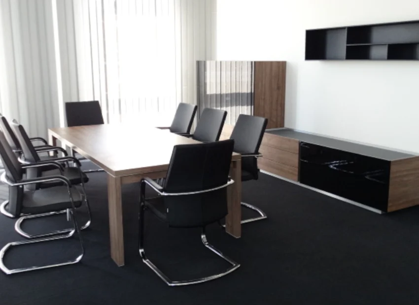 realizacja Mori Place nowoczesne wnętrza biurowe ergonomia w pracy wyposażenie biura Siatex indywidualny projekt wnętrza dostawa i montaż mebli do gabinetu prezesa wyposażenie dodatkowe foto 1